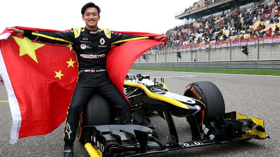 中国首位F1赛车手周冠宇